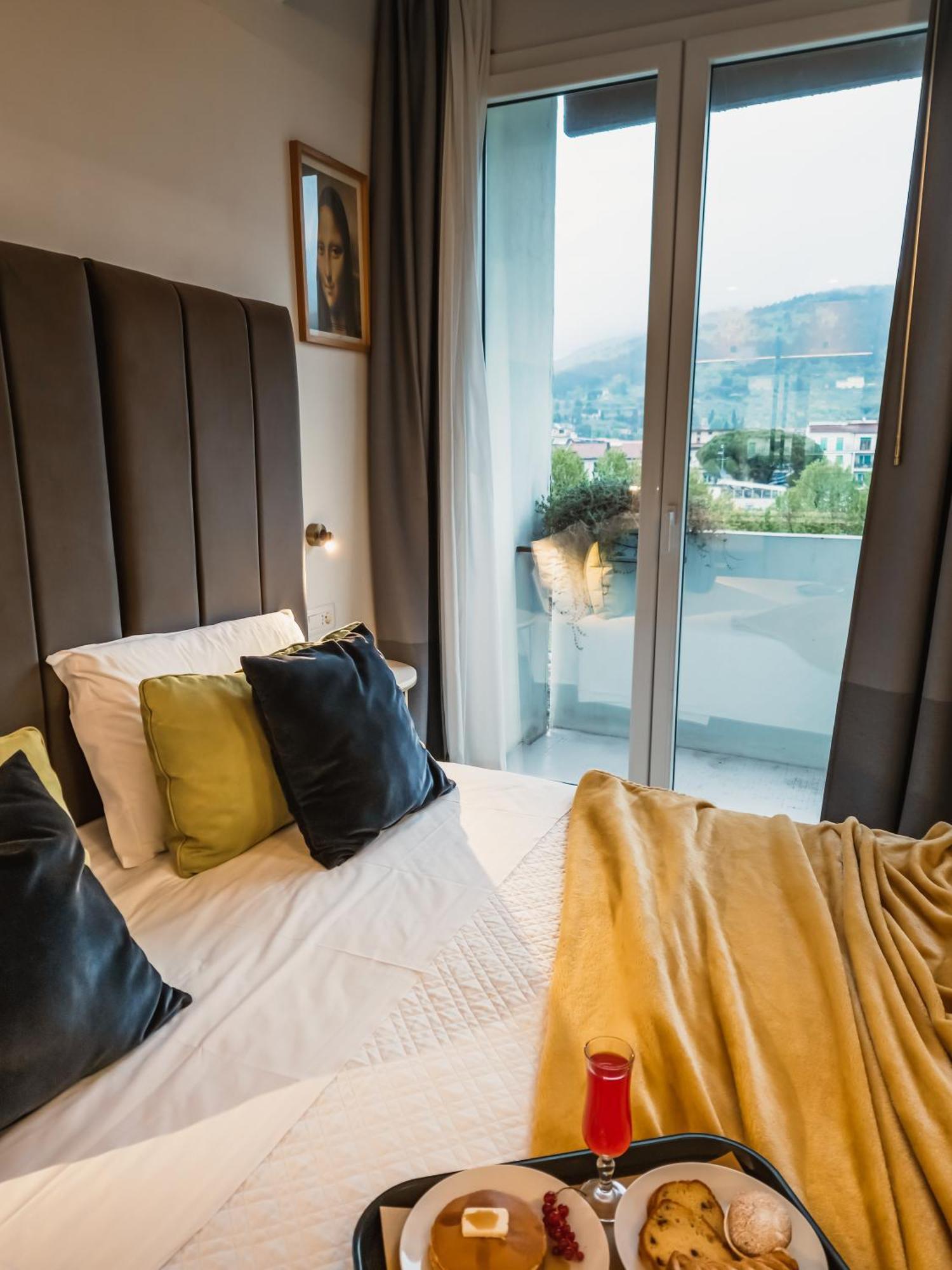 Art Hotel Milano Прато Екстериор снимка