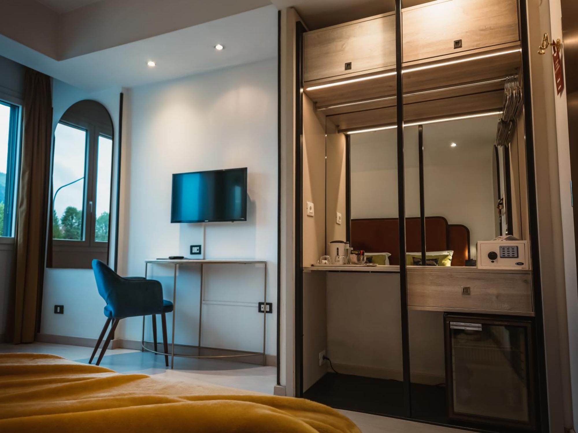 Art Hotel Milano Прато Екстериор снимка