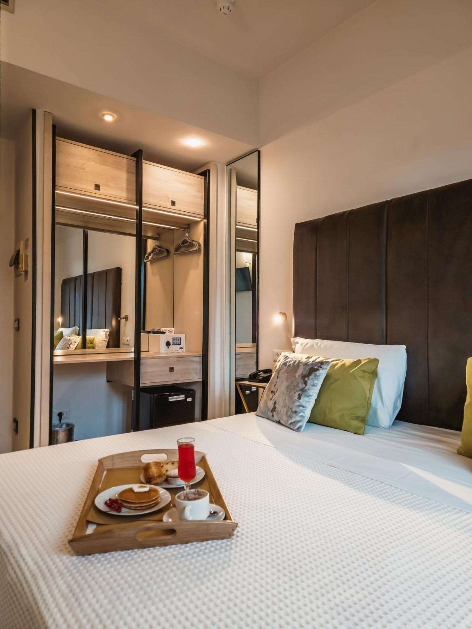 Art Hotel Milano Прато Екстериор снимка