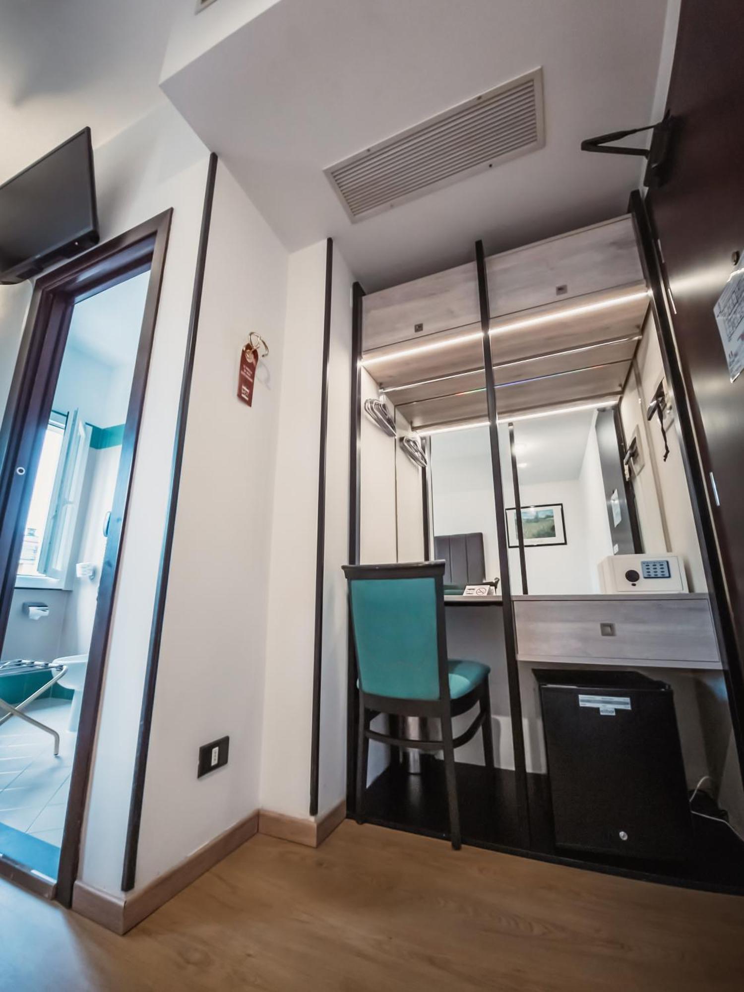 Art Hotel Milano Прато Екстериор снимка