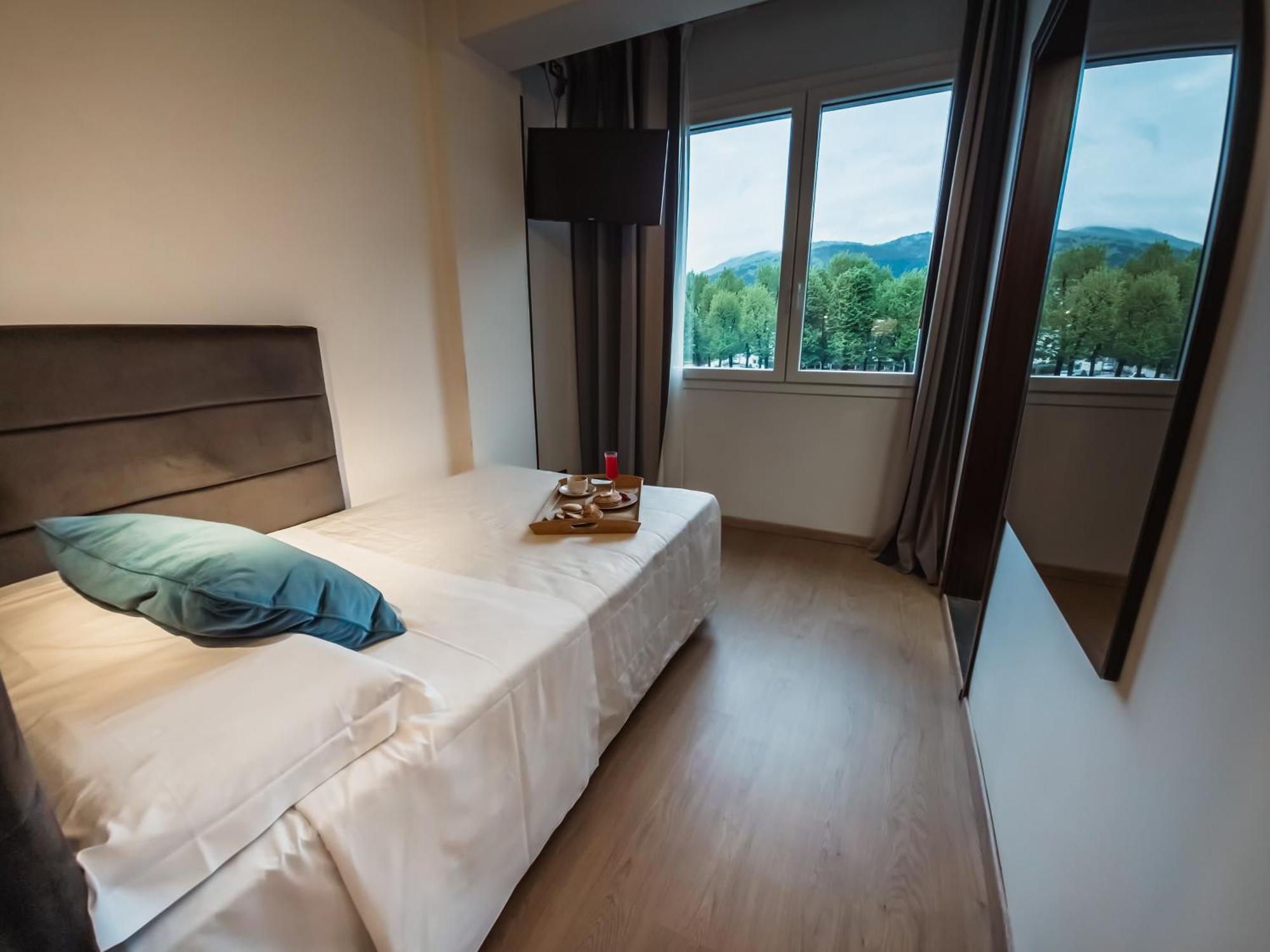 Art Hotel Milano Прато Екстериор снимка